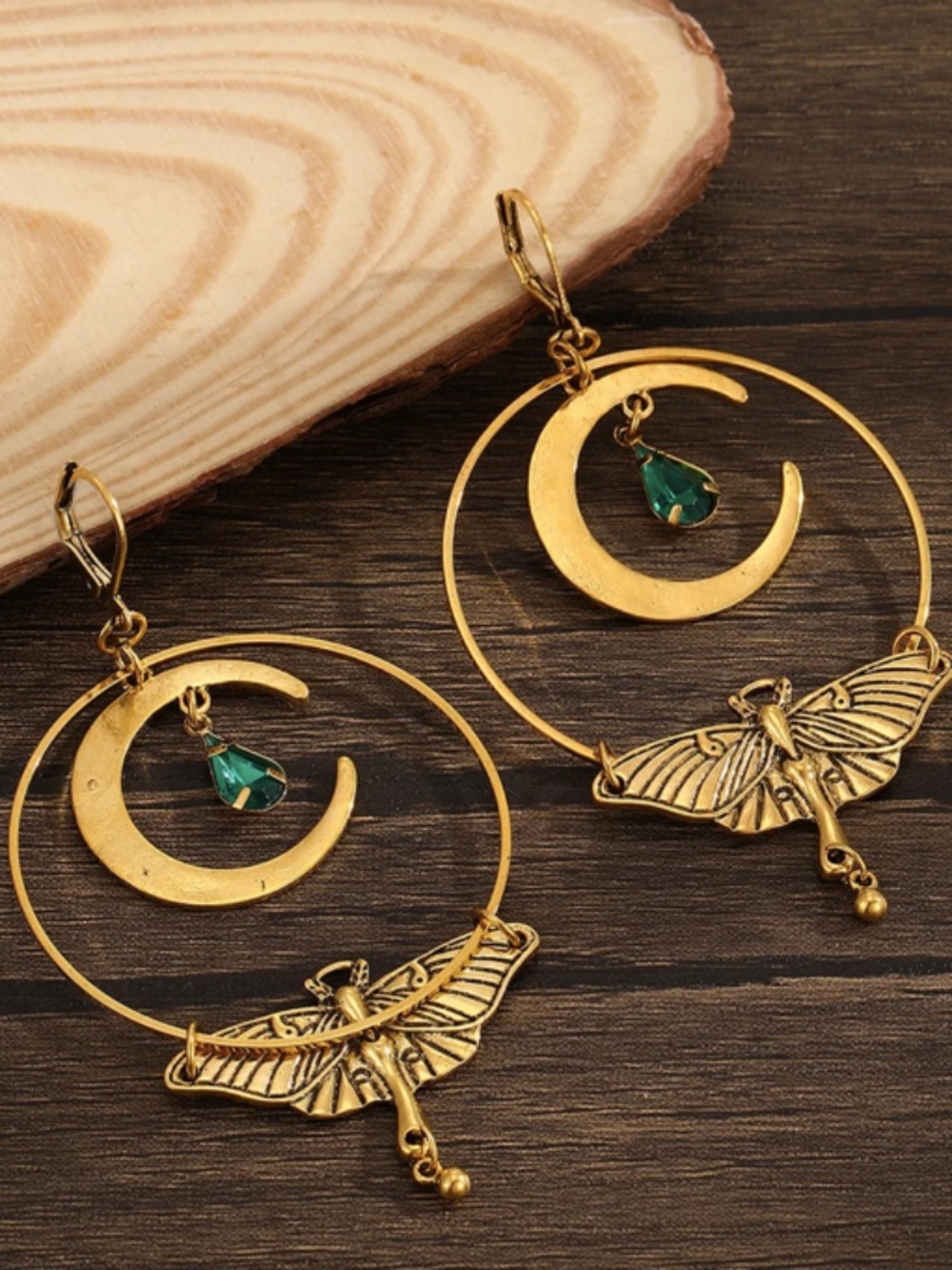 Luna Moth Earrings BNIP 🌜